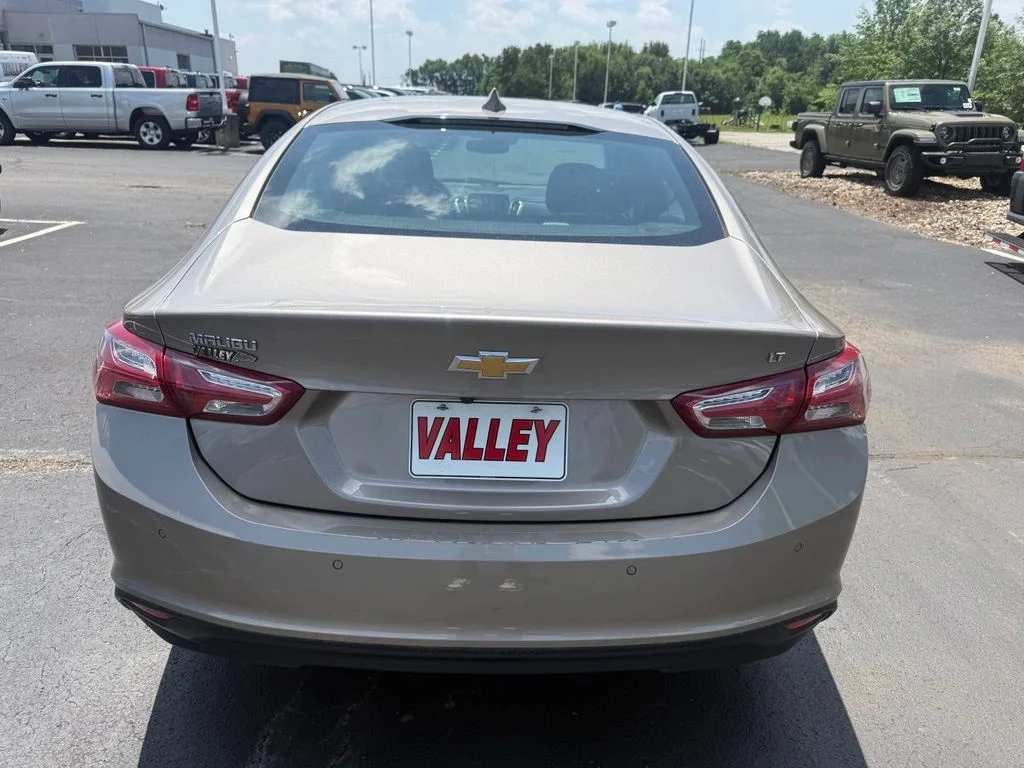 Used 2024 Gray Chevrolet LT image 4
