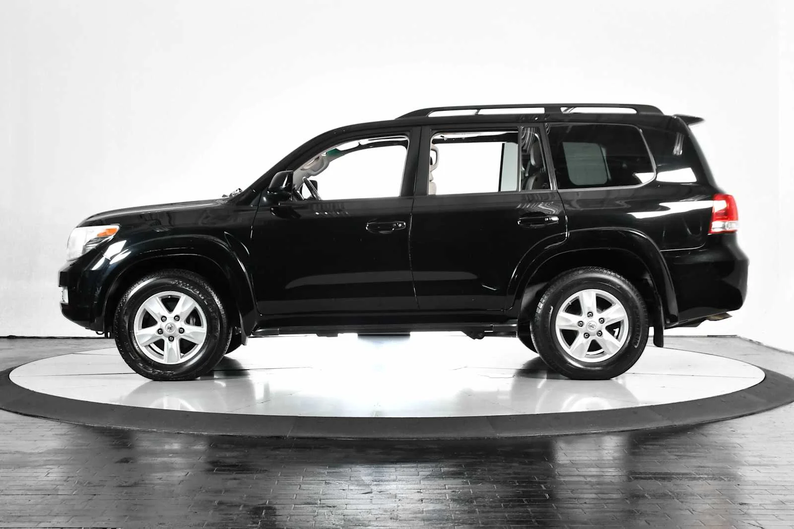 Used 2011 Black Toyota  image 2