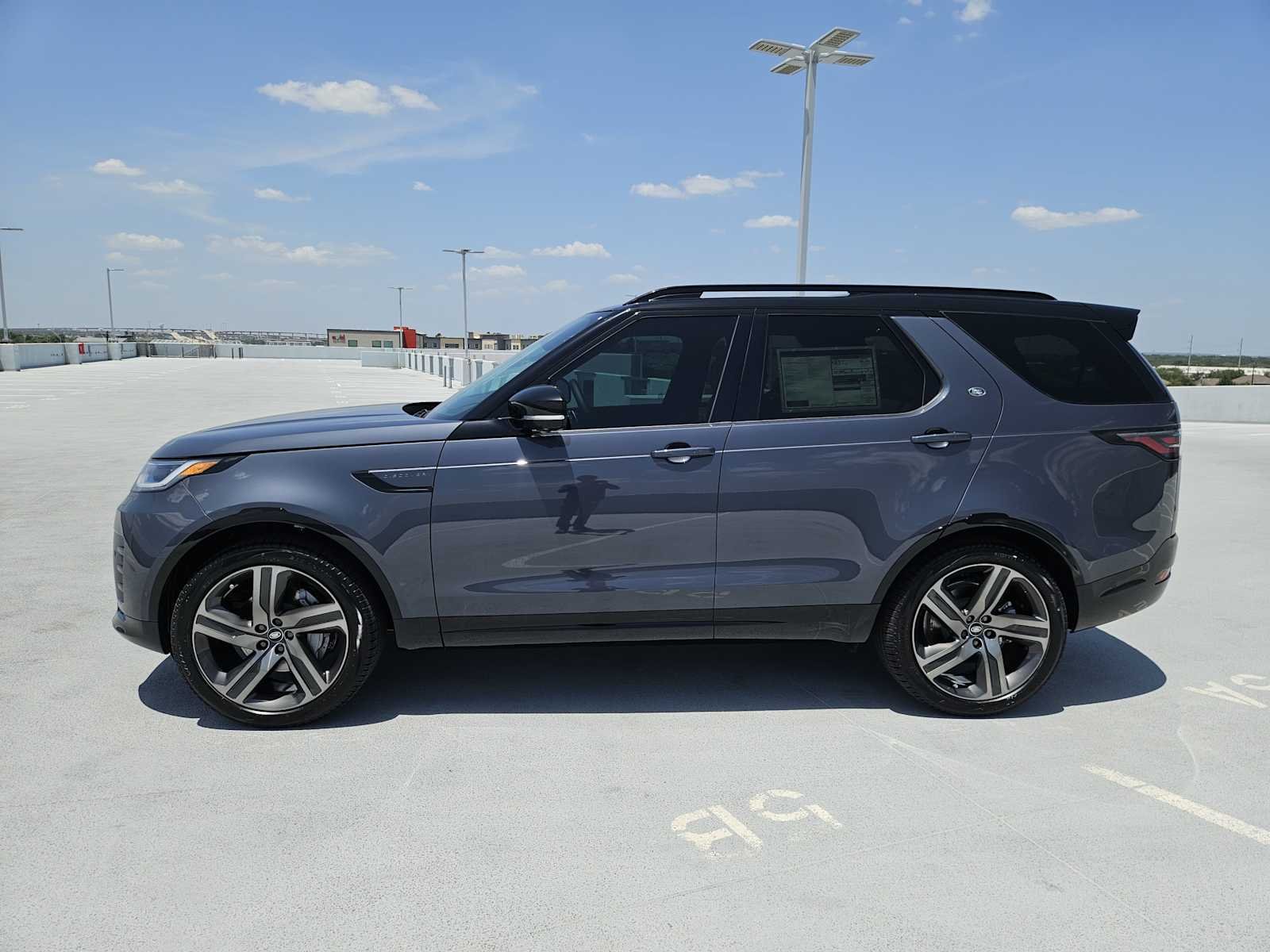 New 2026 Varesine Blue LAND ROVER Dynamic SE image 4