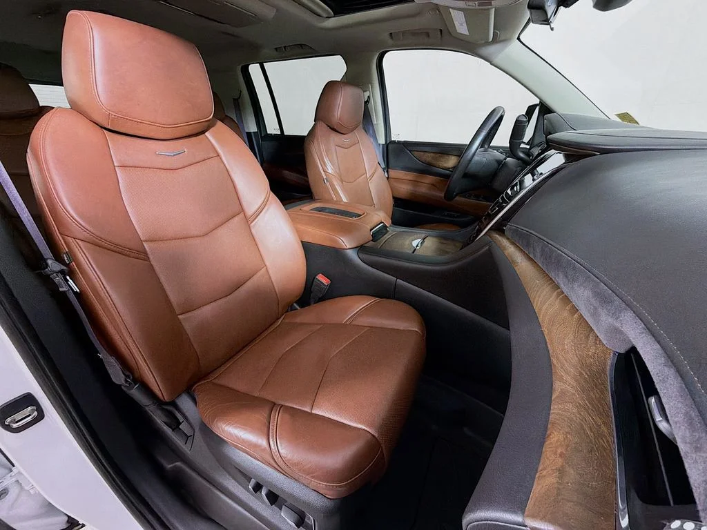 Used 2017 White Cadillac Premium image 28