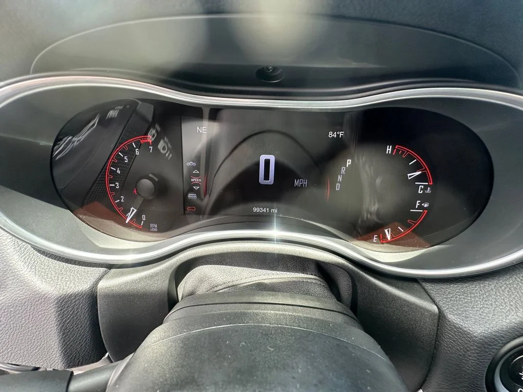Used 2019 Silver Dodge SXT image 18