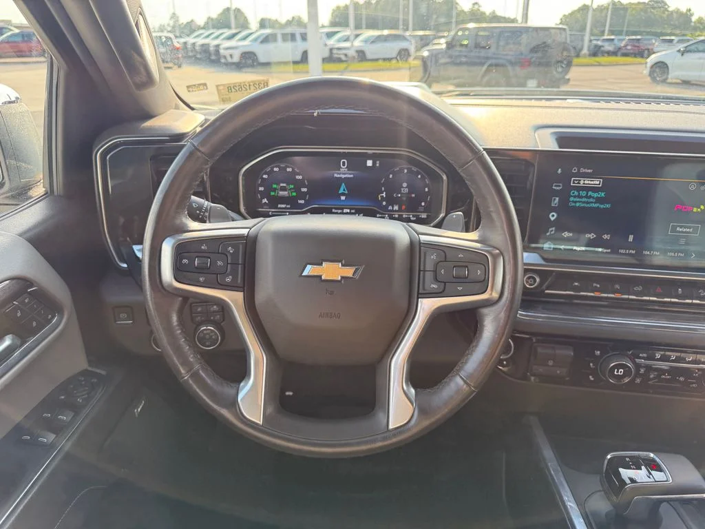 Used 2023 White Chevrolet LTZ image 9