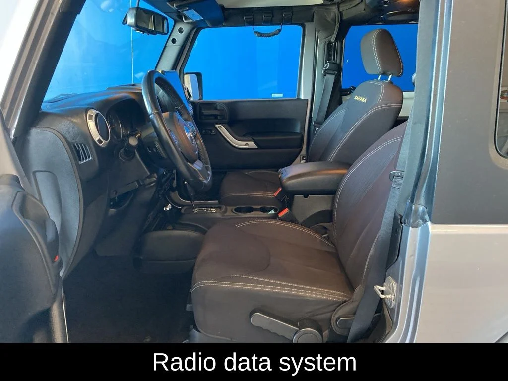 Used 2013 Silver Jeep Sahara image 10
