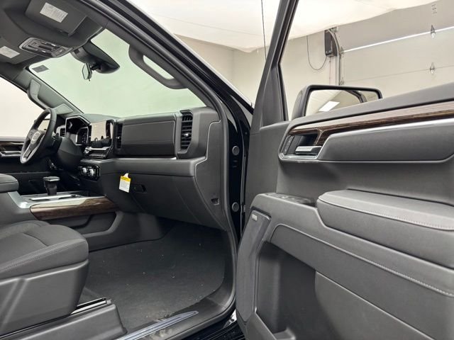New 2026 Onyx Black GMC Elevation image 30