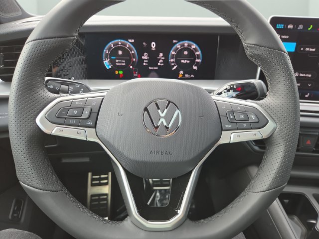 New 2026 Deep Black Pearl Volkswagen SE R-Line Black image 19