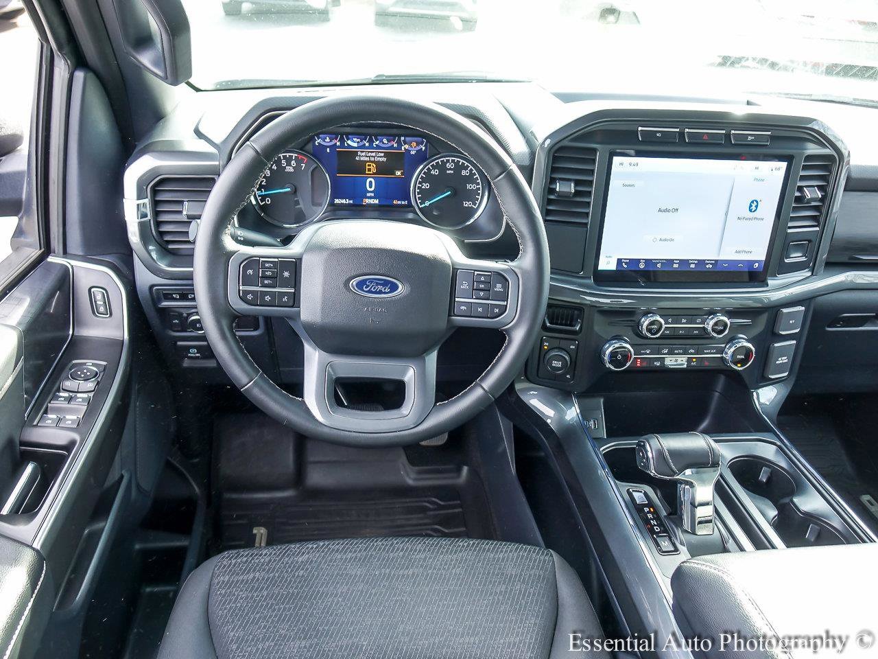 Used 2023 Agate Black Metallic Ford XLT image 11