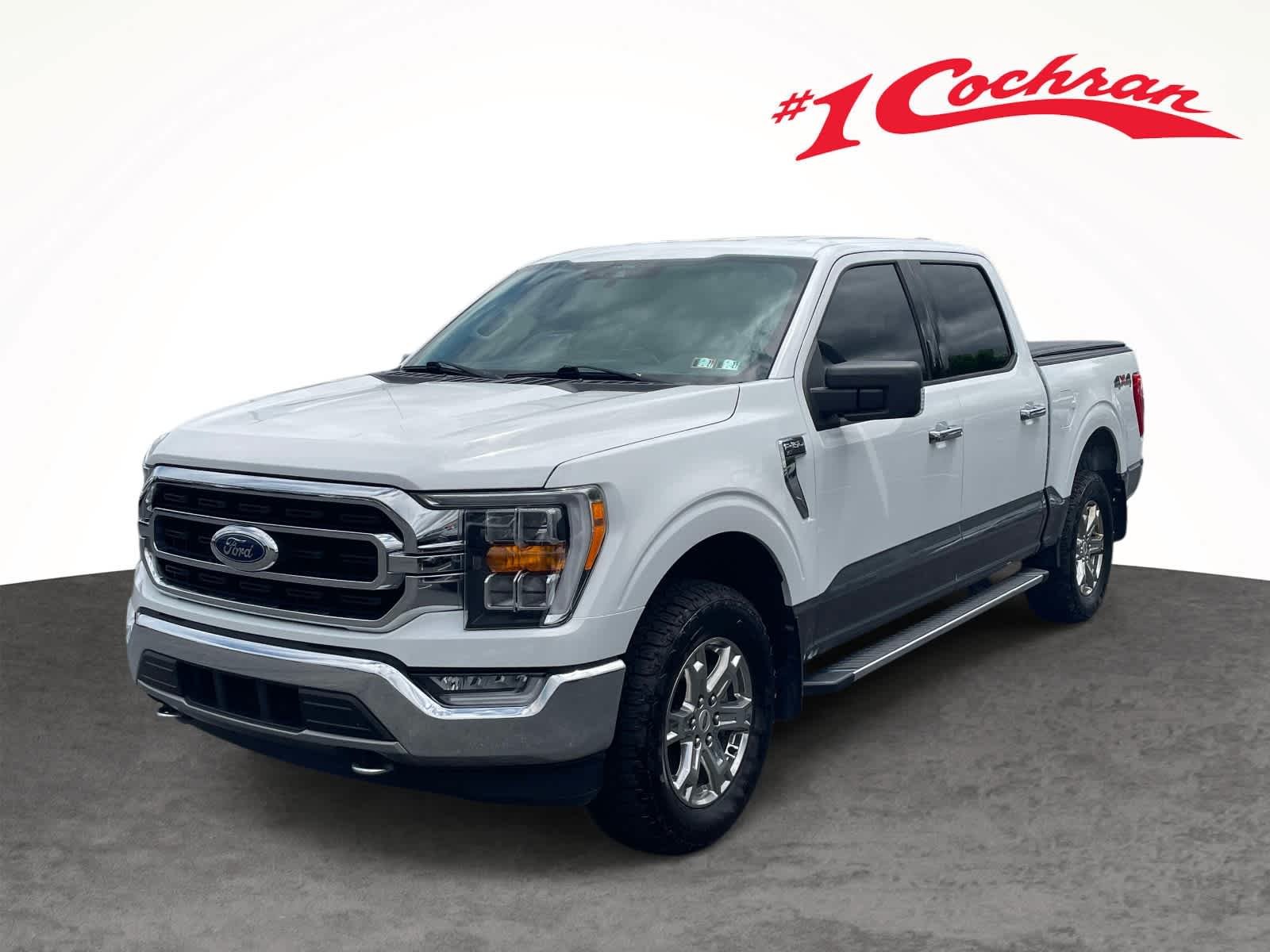 Used 2021 Oxford White/Carbonized Gray Ford XLT image 10