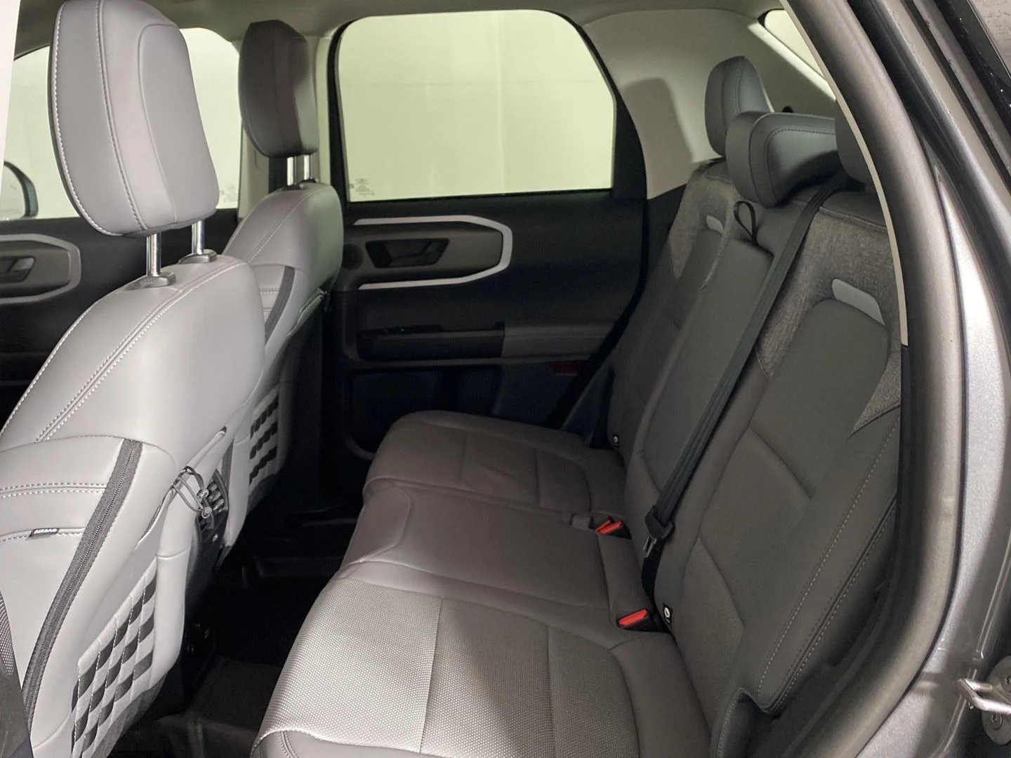 New 2026 Carbonized Gray Metallic Ford Badlands image 18