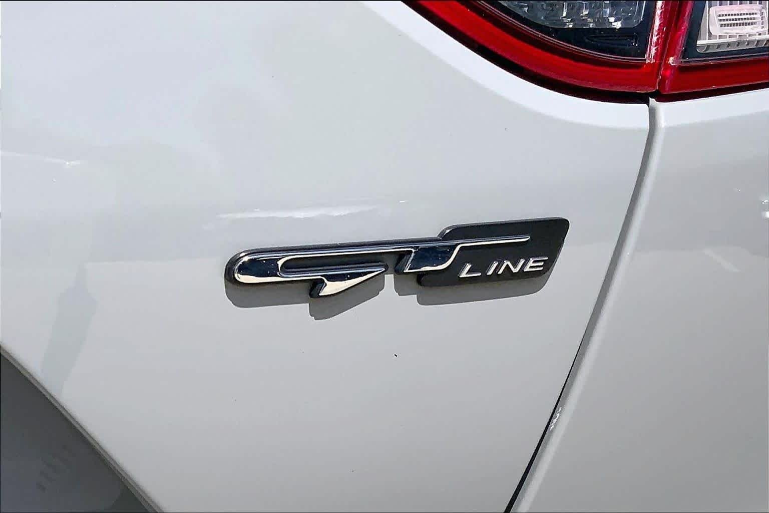 Used 2022 Ceramic Silver Kia GT-Line image 10