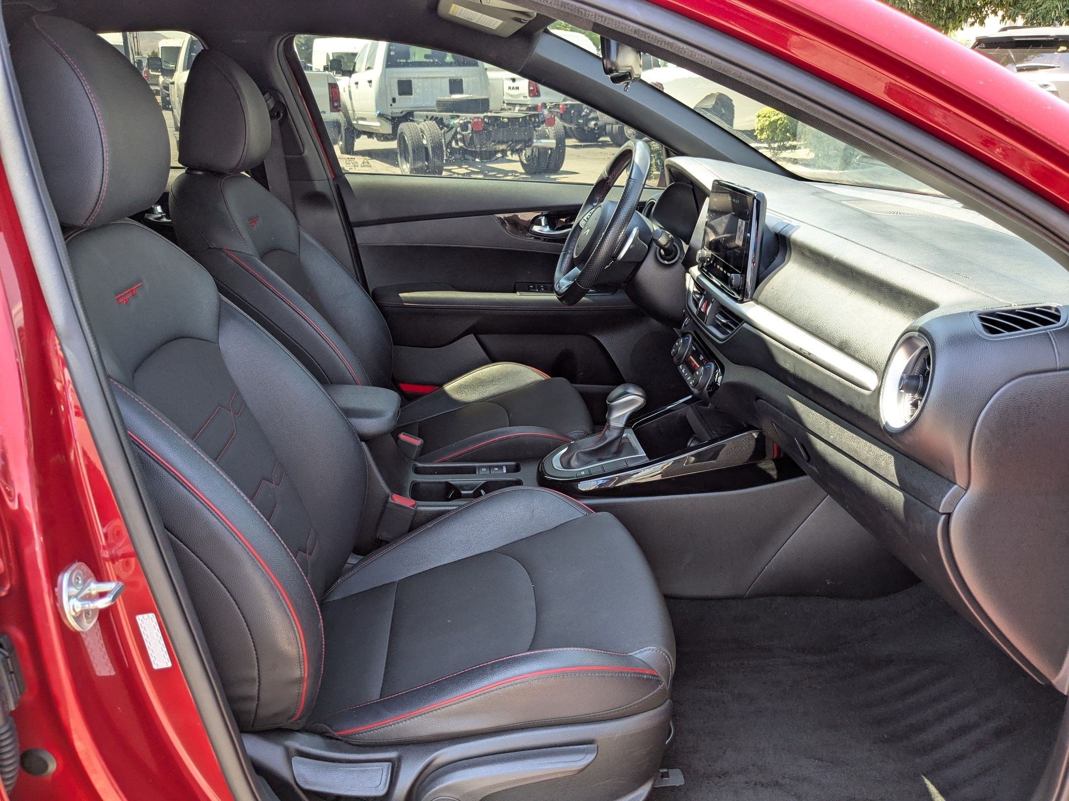 Used 2023 Currant Red Kia GT image 31