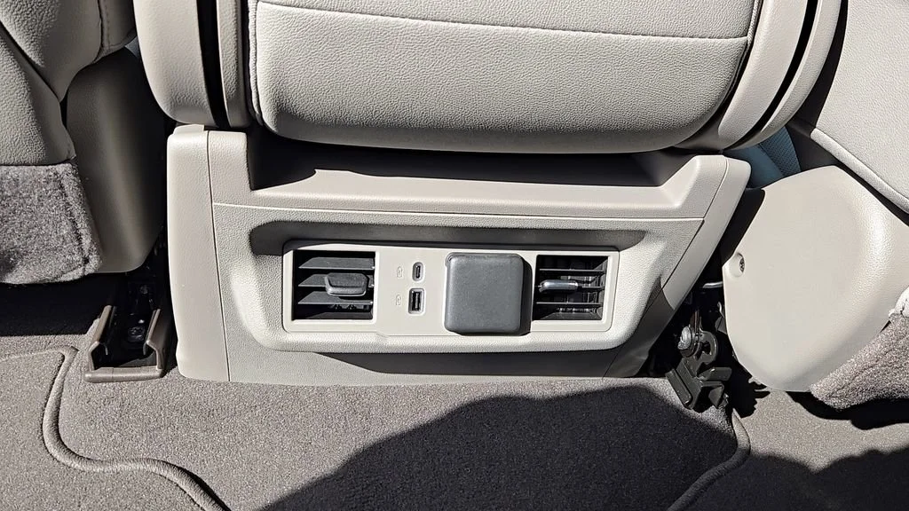 2026 GMC Sierra 1500 SLT - Photo 24