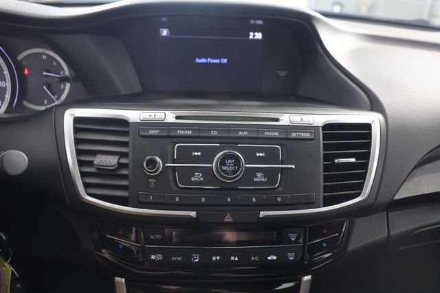Used 2017 Crystal Black Pearl Honda LX image 14
