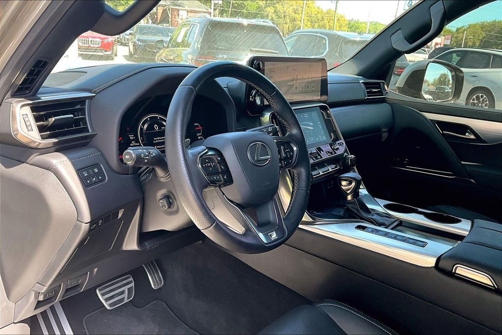 Used 2023 Silver Lexus 600 F SPORT image 13