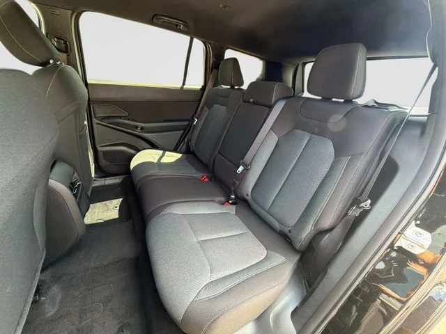 New 2026 Diamond Black Crystal Pearl-Coat Exterior Paint Jeep Laredo image 14