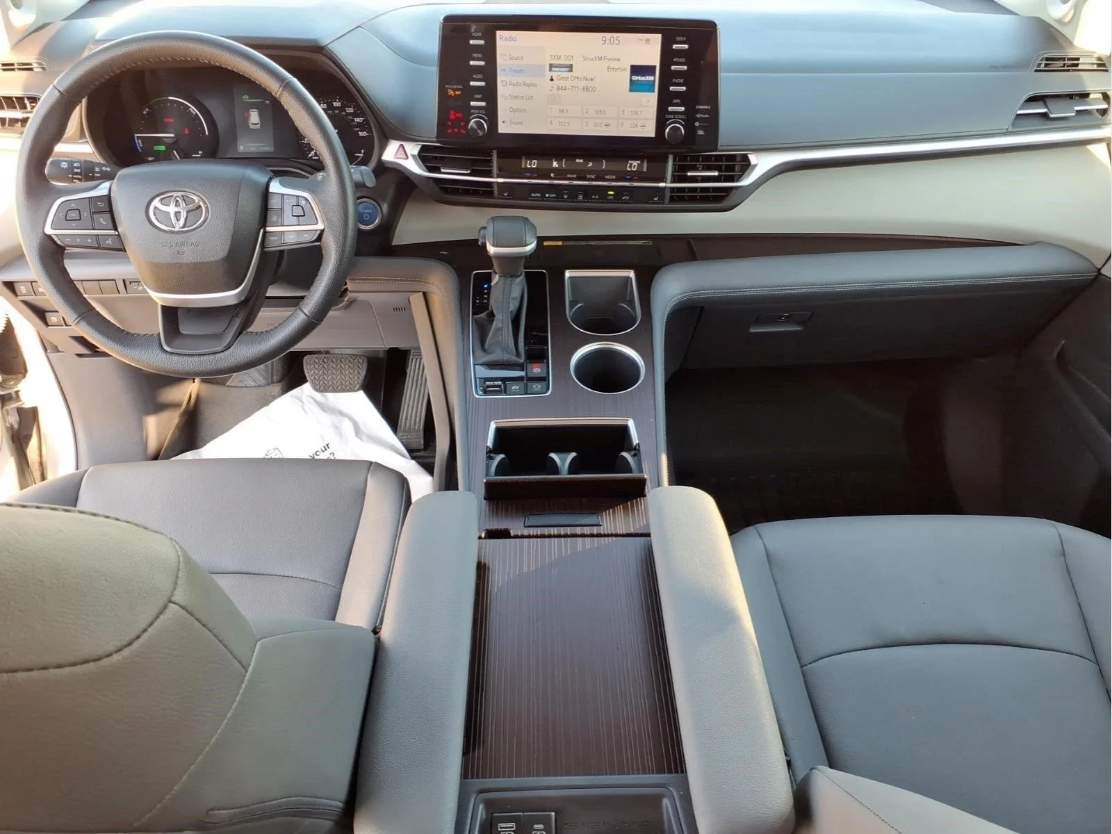 Used 2023 Celestial Silver Metallic Toyota XLE 7-Passenger image 14
