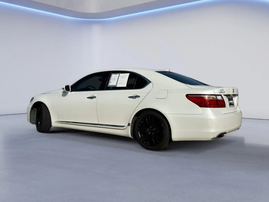 Used 2011 Starfire Pearl Lexus Base image 3