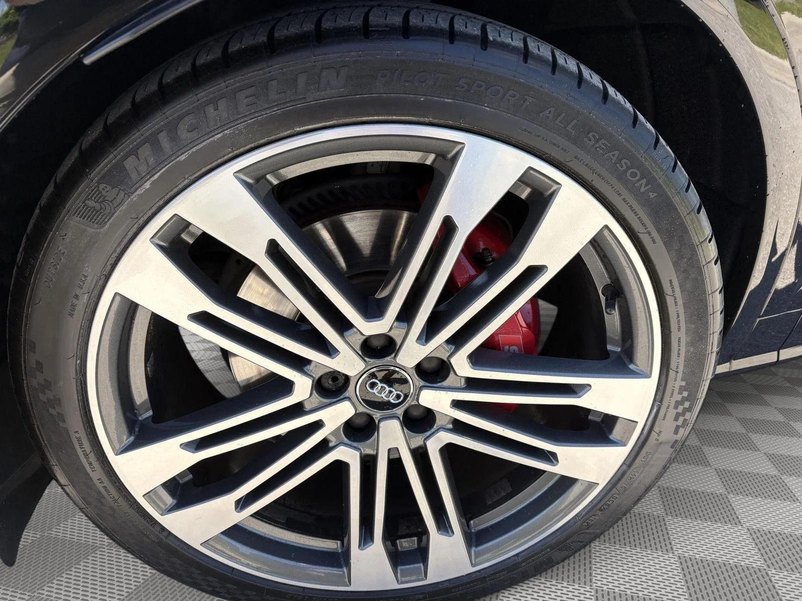 Used 2018 Mythos Black Metallic Audi Prestige image 9