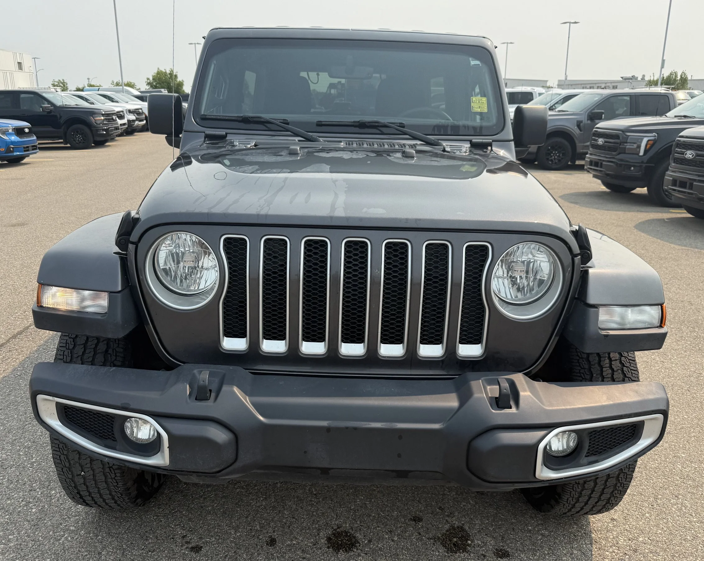 Used 2023 Granite Crystal Metallic Jeep SAHARA **New Arrival** image 8