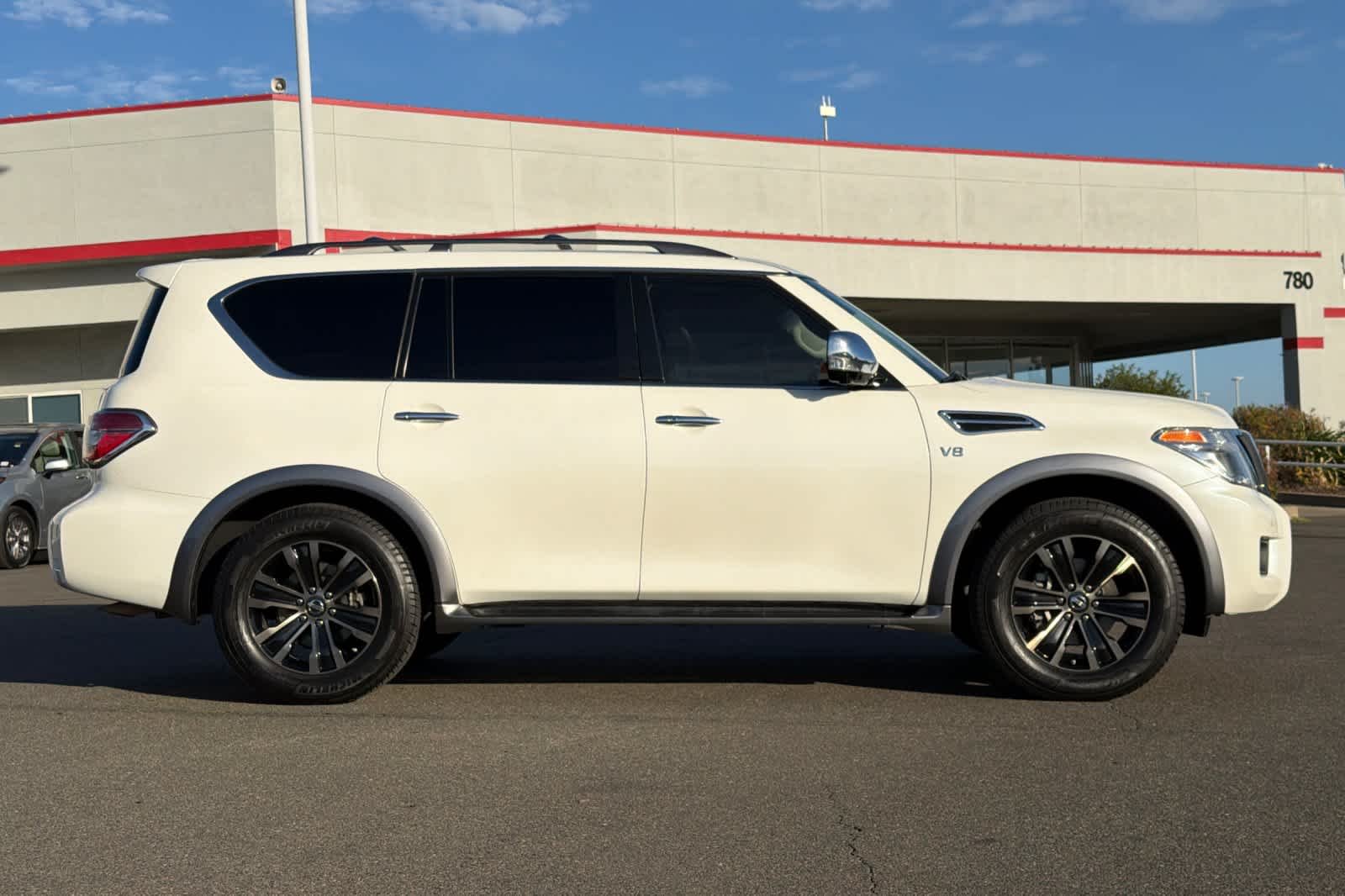 Used 2017 Pearl White Nissan Platinum image 6