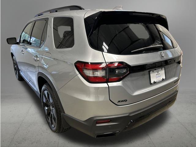 Certified Used 2026 Solar Silver Metallic Honda Black Edition image 4