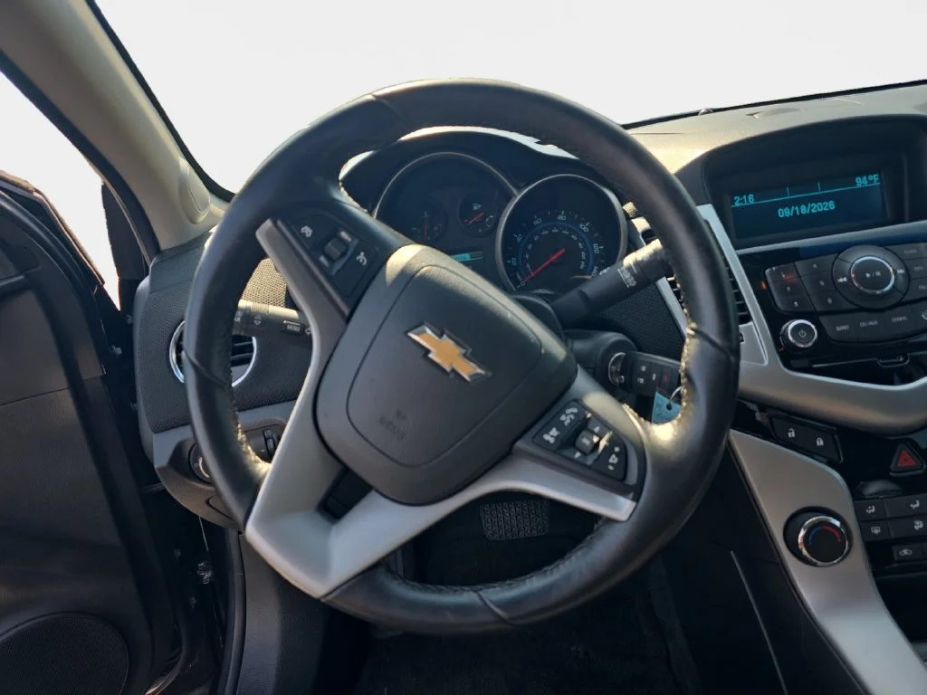 Used 2014 Blue Ray Metallic Chevrolet 1LT image 11