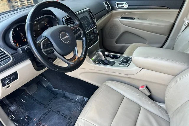 Used 2020 Red Jeep Limited image 11