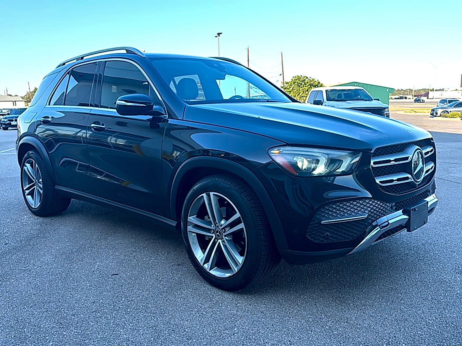 Used 2022 Obsidian Black Metallic Mercedes-Benz 4MATIC® image 3