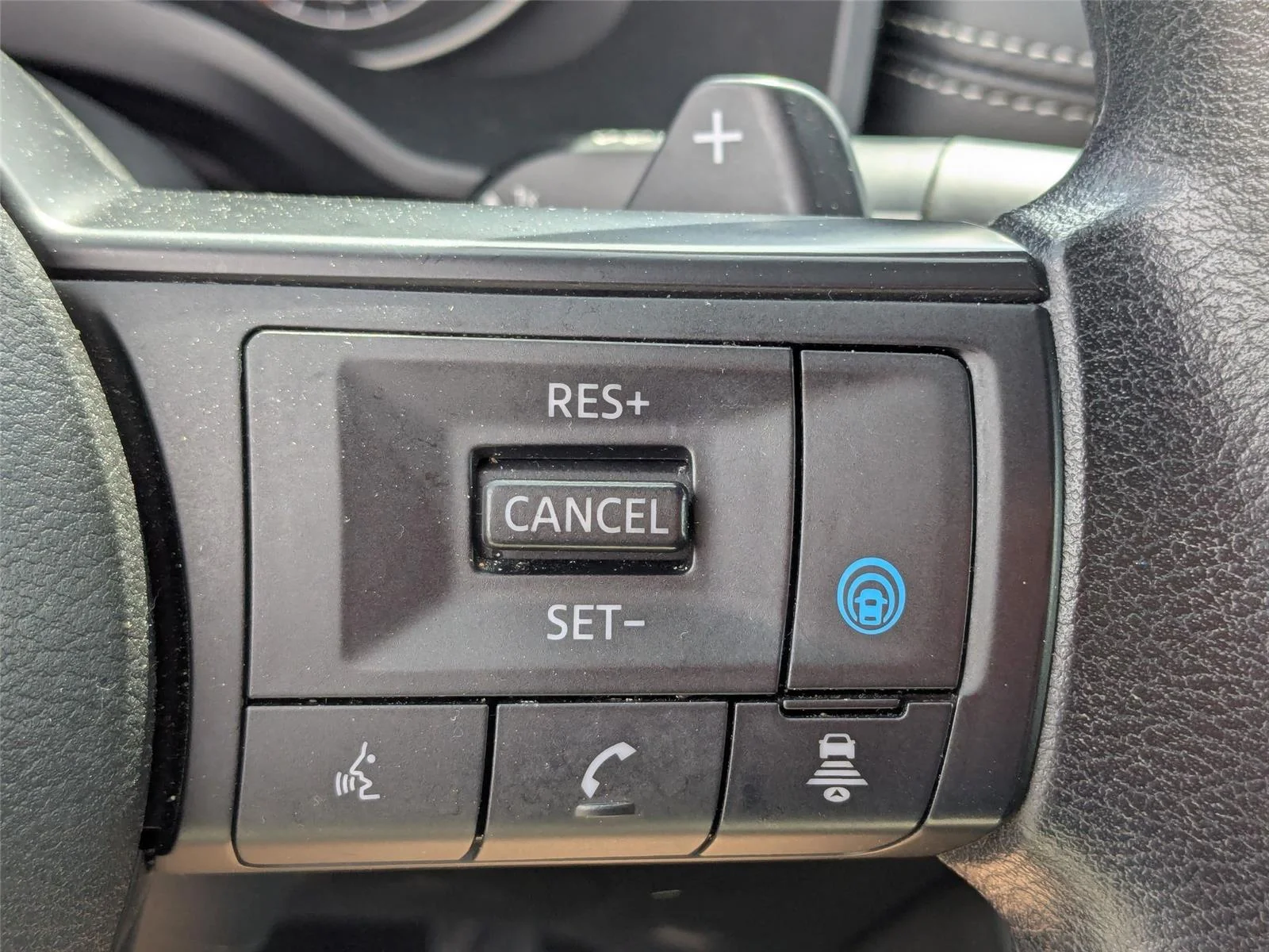 Used 2024 Everest White Pearl Nissan SV image 22