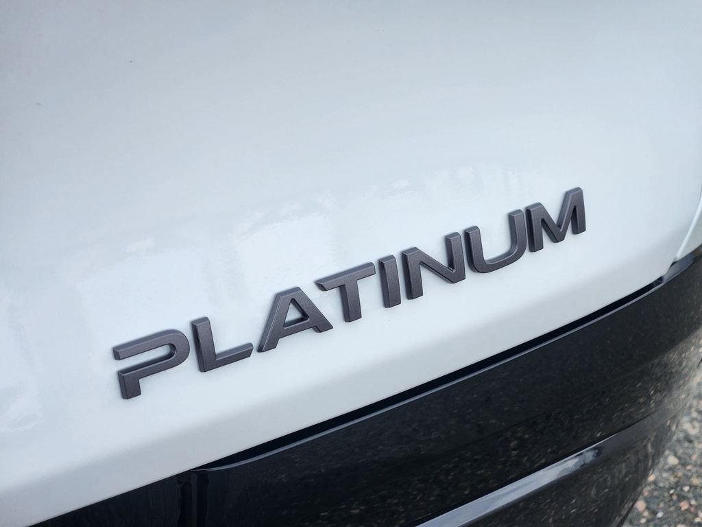 New 2026 Everest White Pearl Tricoat/Super Black Nissan Platinum image 9