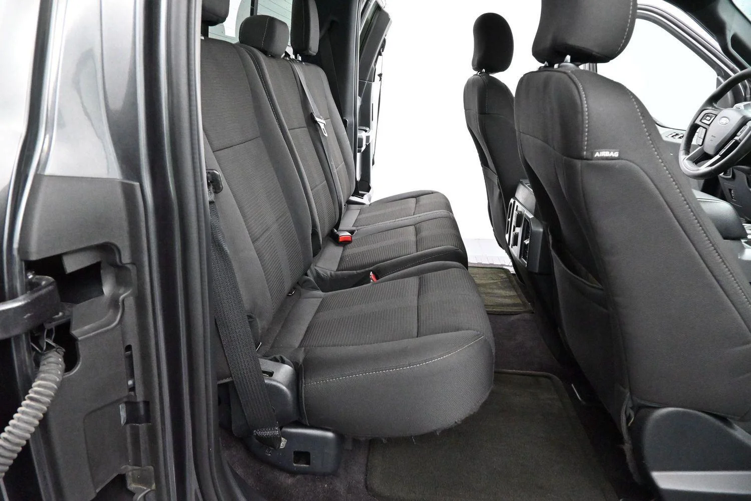 Used 2016 Magnetic Metallic Ford XLT image 34