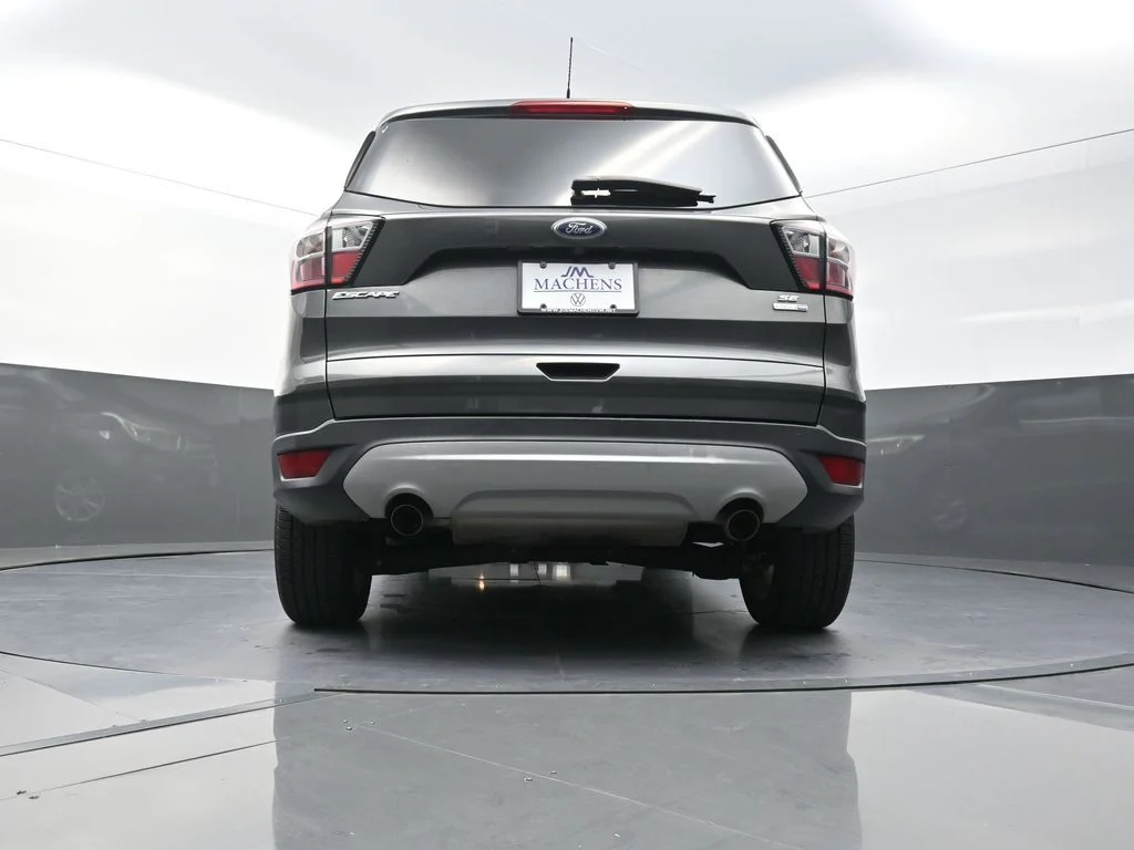 Used 2018 Gray Ford SE image 28
