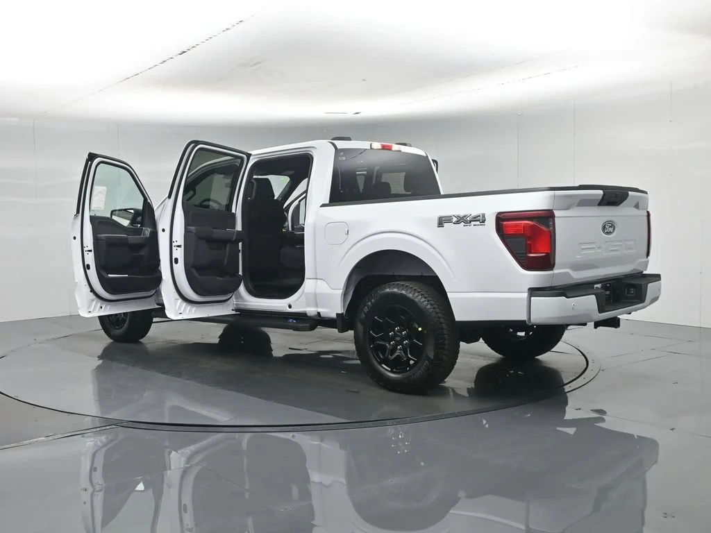 New 2026 White Ford XLT image 32