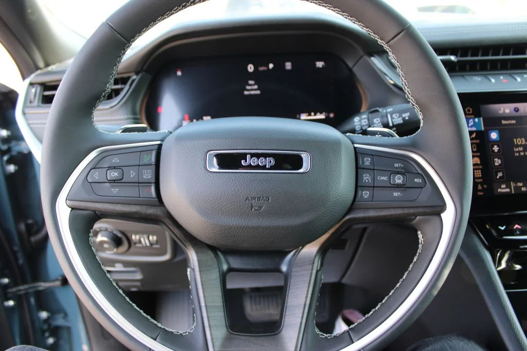 New 2026 Steel Blue Exterior Paint Jeep Limited Reserve image 31