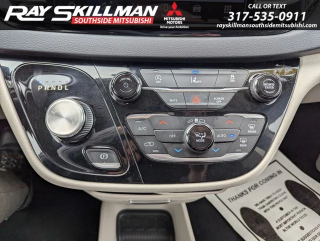 Used 2022 White Chrysler Touring L image 33