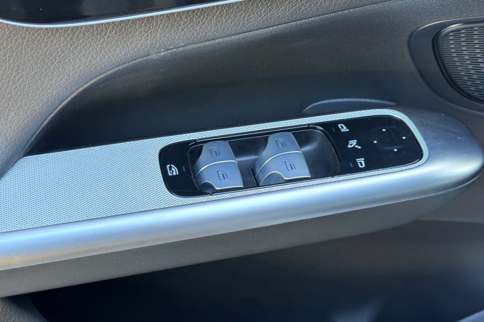 Certified Used 2026 Gray Mercedes-Benz GLC 300 image 23