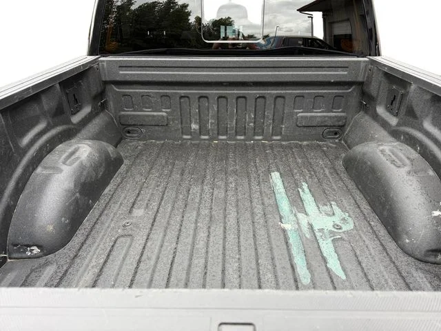 Used 2022 Black Ford XLT image 18