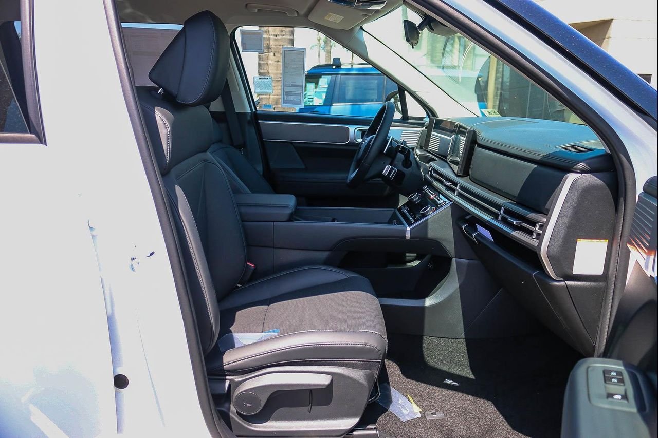 New 2026 White Hyundai SEL image 15
