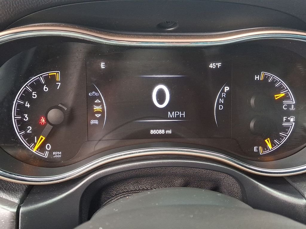 Used 2017 Diamond Black Crystal Pearlcoat Jeep Limited image 22