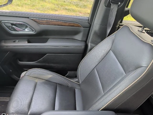 Used 2023 Black Chevrolet Premier image 25