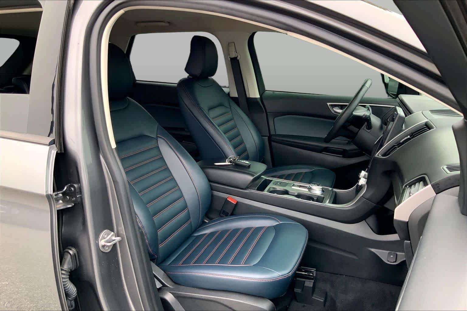 Used 2024 Carbonized Gray Metallic Ford SEL image 9