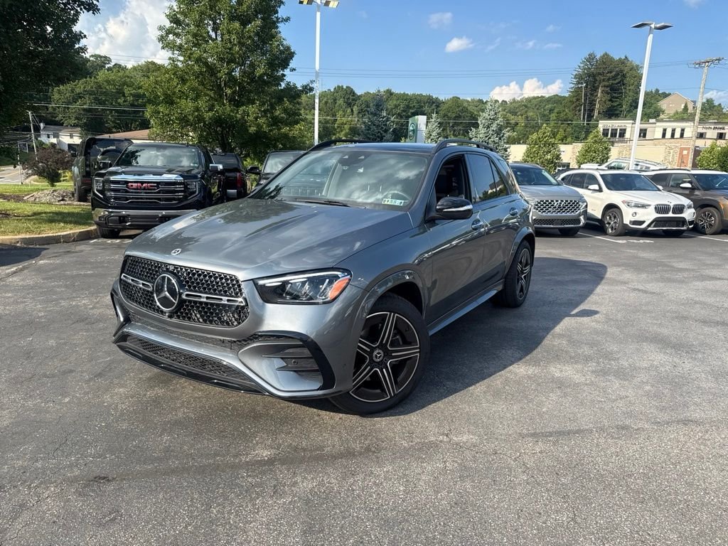 Used 2025 Selenite Gray Metallic Mercedes-Benz GLE 580 image 1