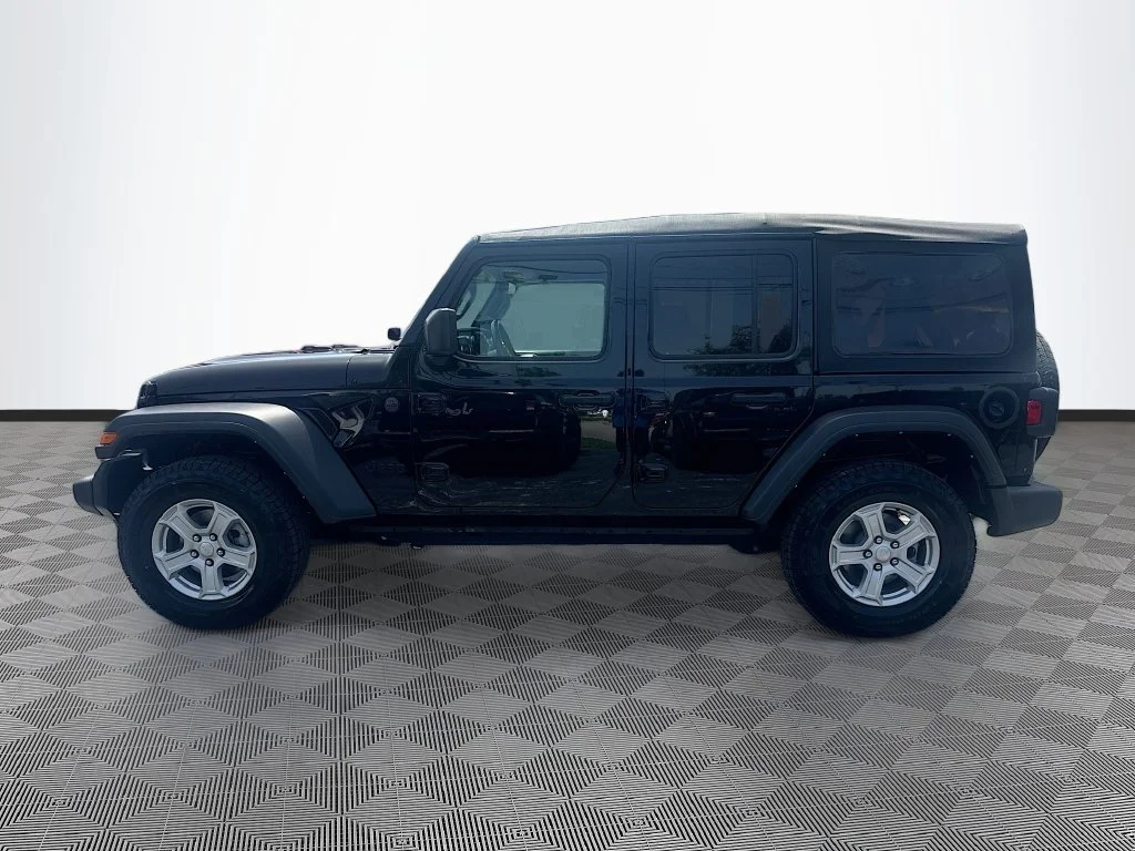 Used 2022 Black Jeep Unlimited Sport S image 9
