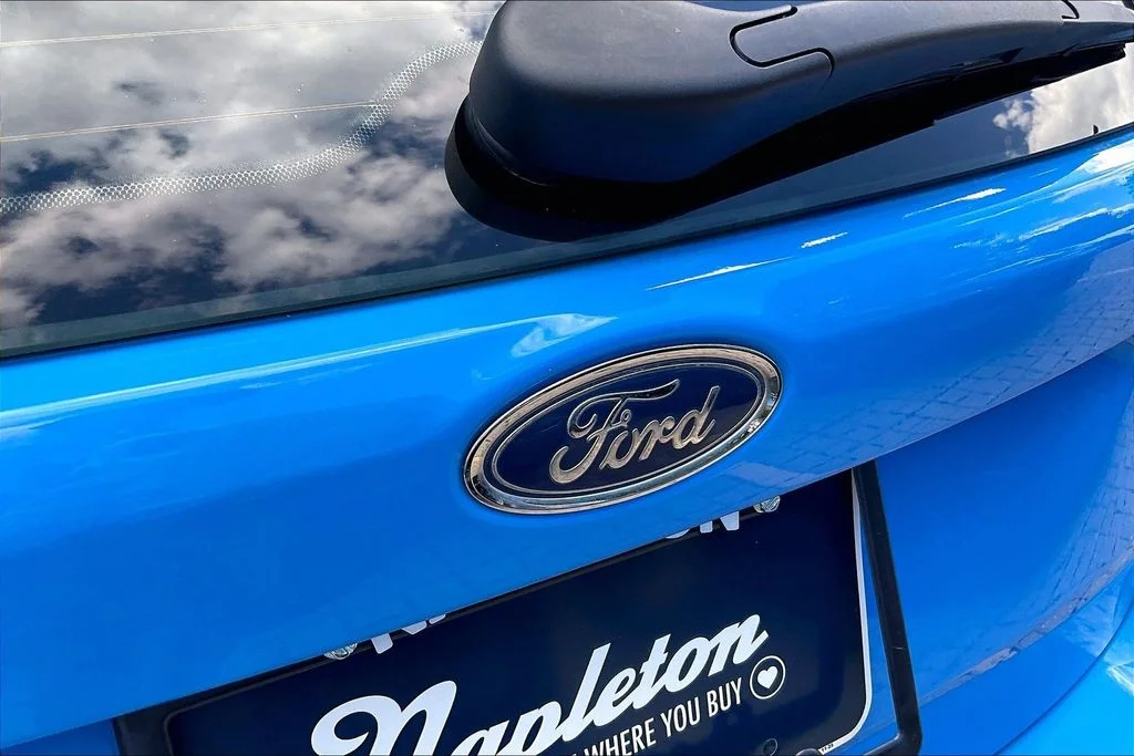 Used 2016 Blue Ford RS image 31