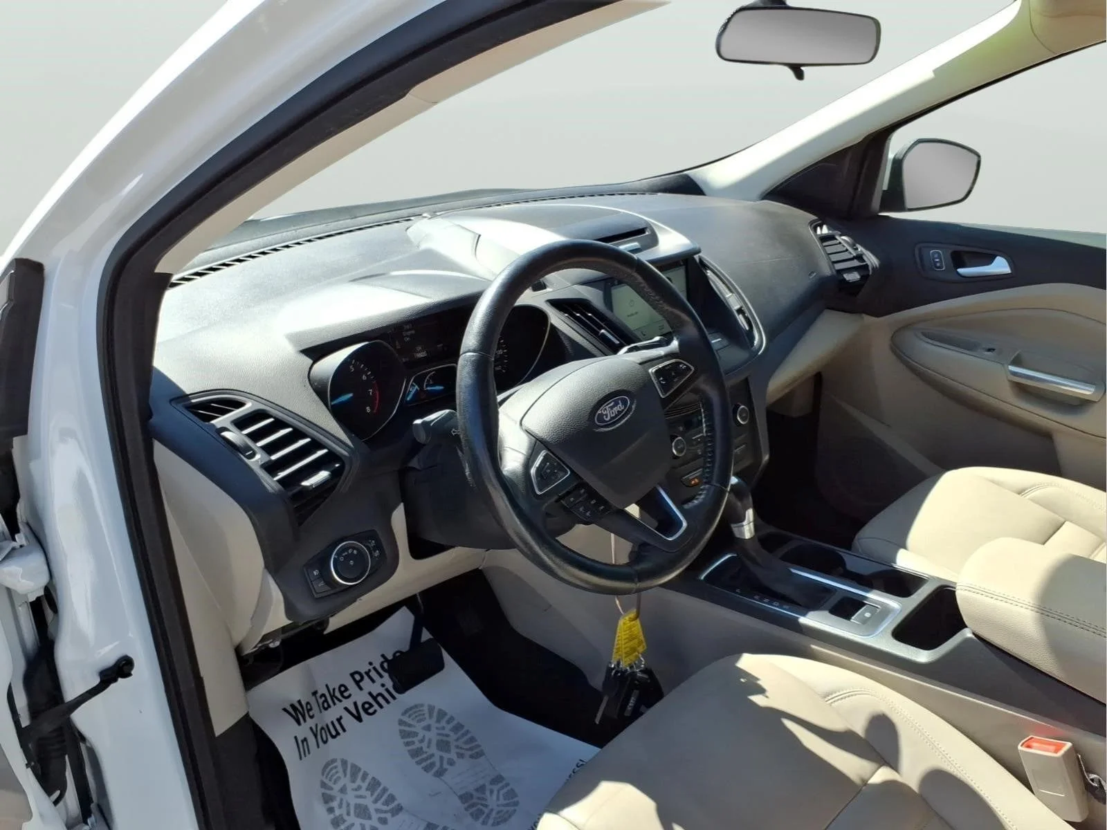 Used 2017 Oxford White Ford SE image 11