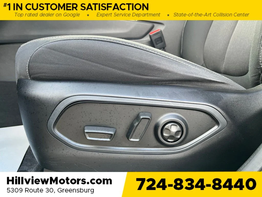 Certified Used 2023 Diamond Black Jeep Laredo image 17
