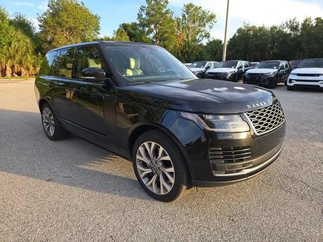 Used 2018 Santorini Black Metallic Land Rover HSE image 7