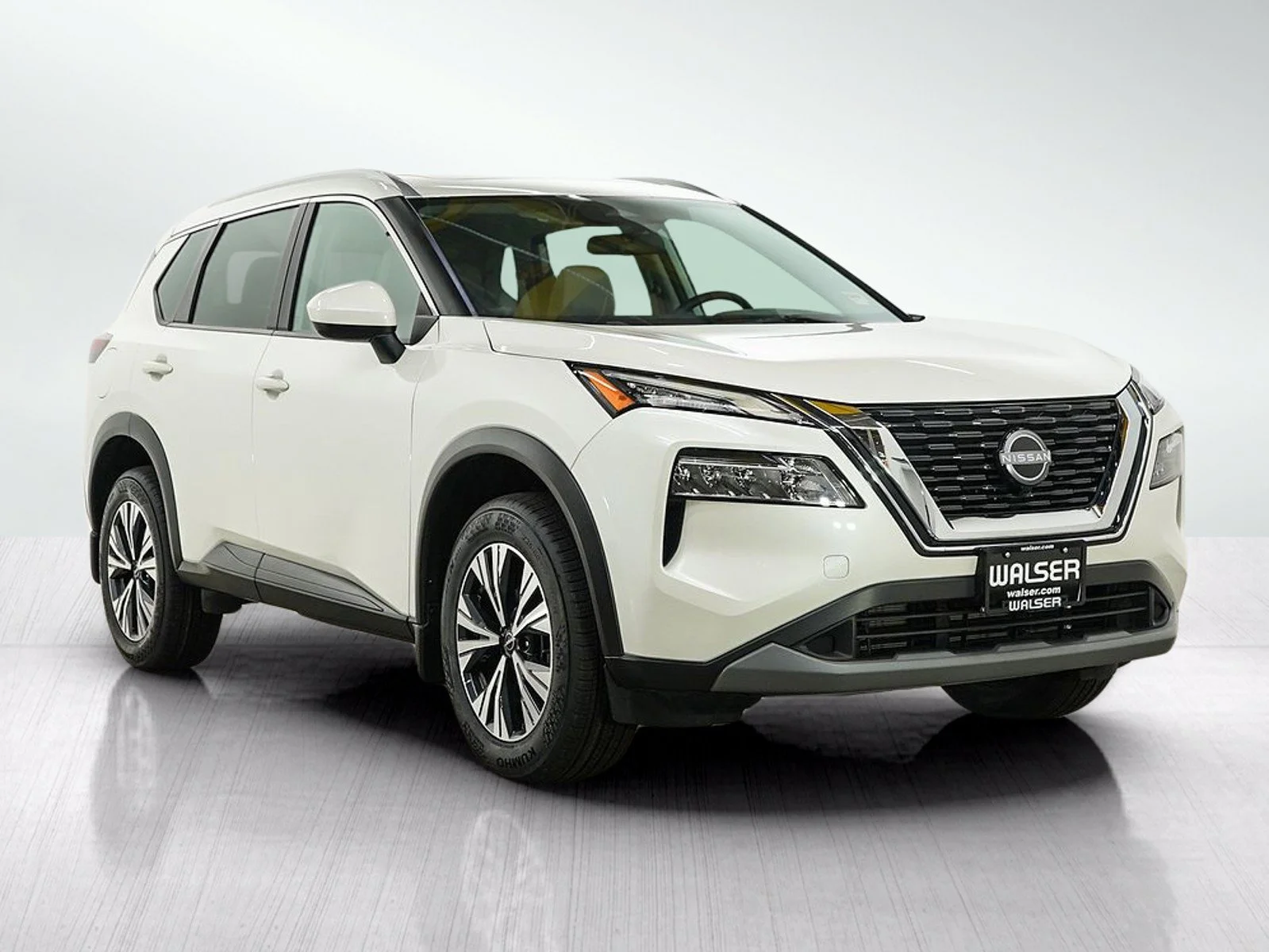 Used 2023 Pearl White Tricoat Nissan SV image 7