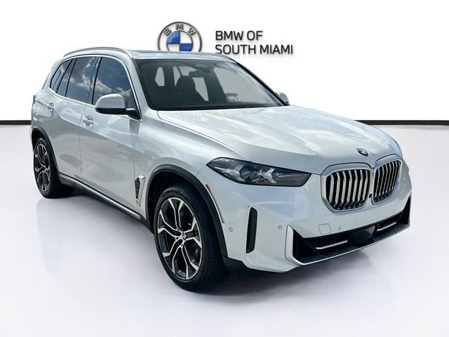Used 2024 White BMW sDrive40i image 1