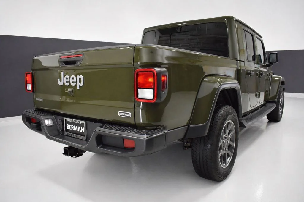 Used 2021 Green Jeep Overland image 8