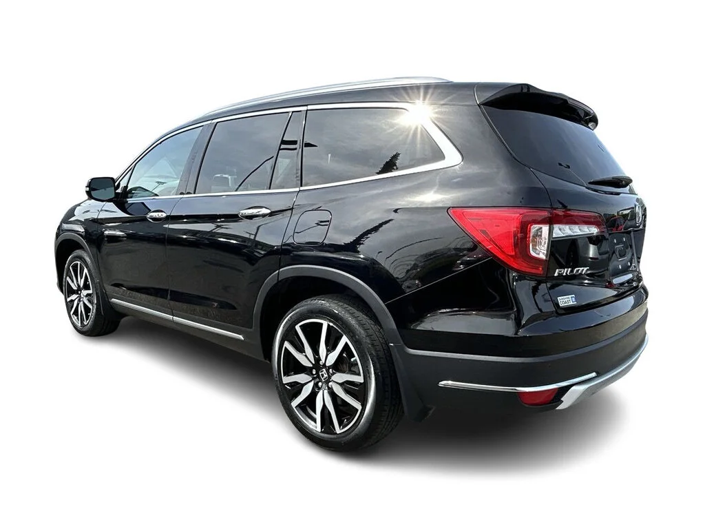 Used 2021 Crystal Black Pearl Honda Touring 8P Certified Pre-Owned   Local BC   Low Mi image 9